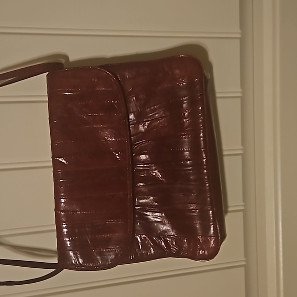 Beautiful EEL Skin Handbag - Picture 2 of 6